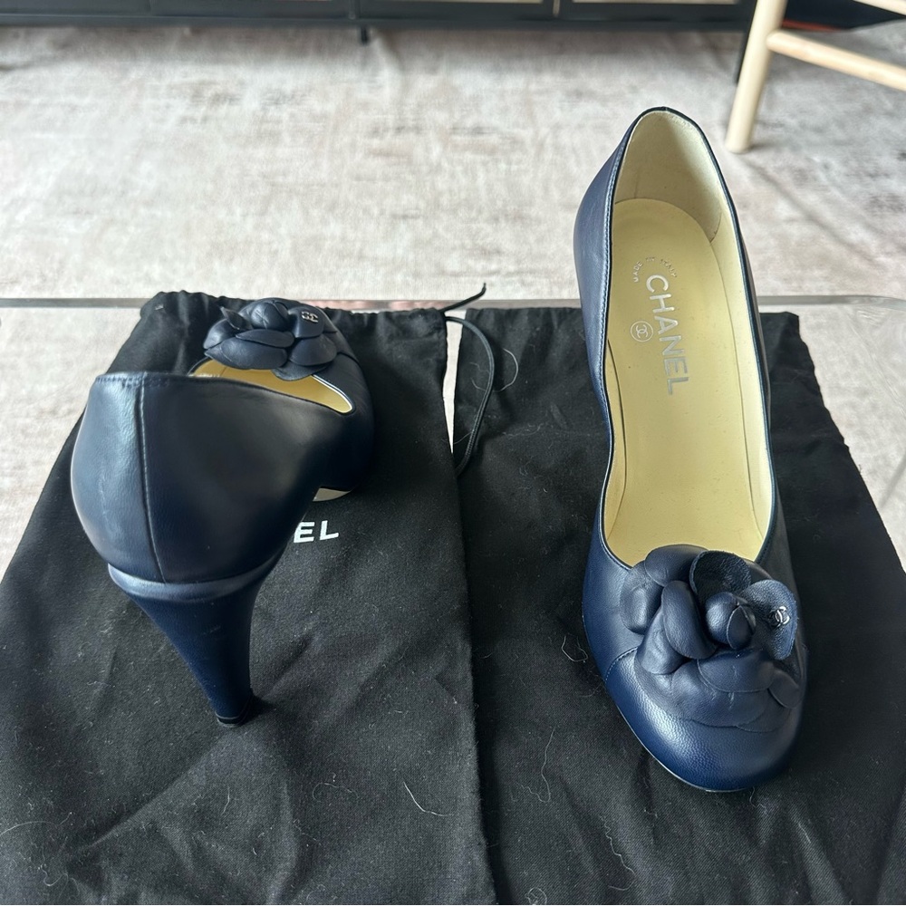 Chanel Blue Leather Heels with Classic Elegance